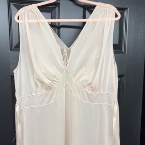 Women's pink vanity fair Sheer V-Neck Slip Dress size 42 xl
